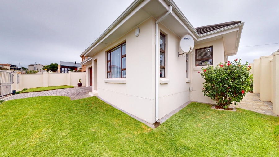 3 Bedroom Property for Sale in Lovemore Park Eastern Cape